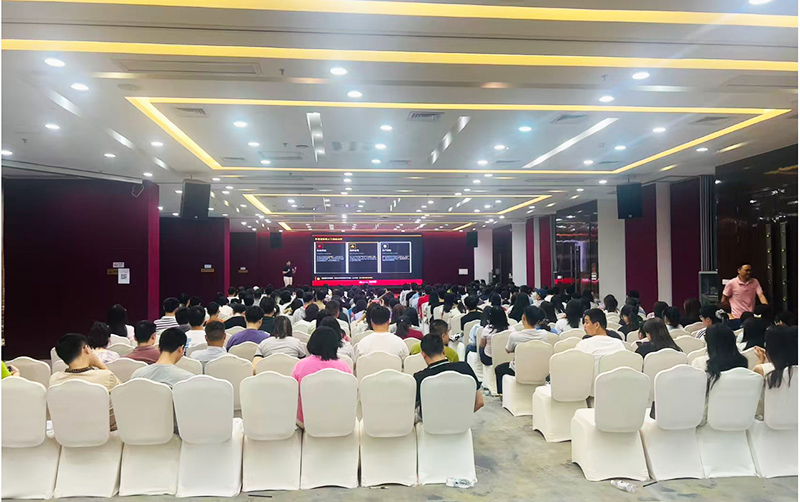 Henryuan attend the Shenzhen Foreign Trade Summit